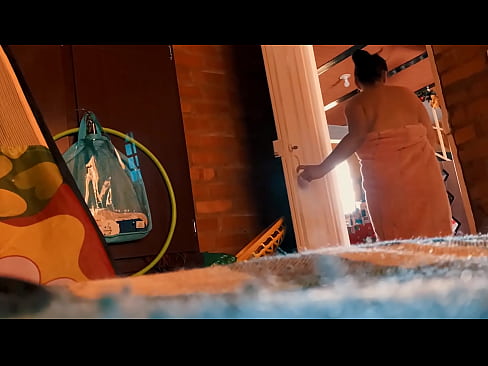 ❤️ U mo ziu mi seguita in a doccia, mi scopa mentre mi pigliu una doccia. ❤️❌ Pornu di qualità à noi % co.pornburst.ru%