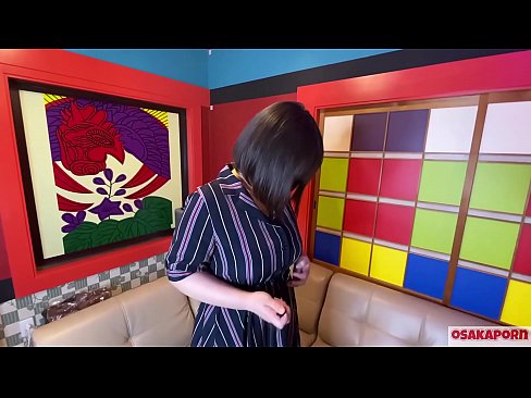 ❤️ Cutie giapponese cù grandi tette si masturba cù ghjoculi sessuali è hà un orgasmu. Ella parla in una intervista di a so cazzo sperienza. Tette enormi è figa pelosa gemendo forte. Osakaporn ❤️❌ Pornu di qualità à noi % co.pornburst.ru%