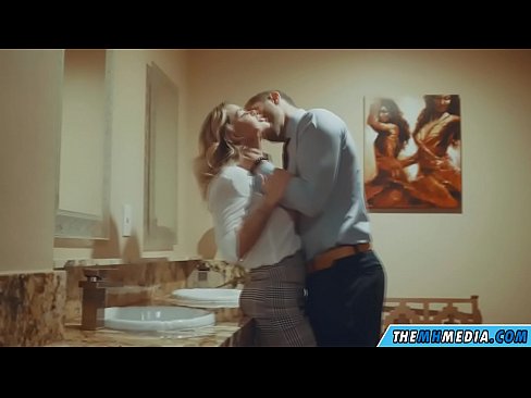❤️ Quandu una bionda tettona ti seduce in un bagnu publicu ❤️❌ Pornu di qualità à noi % co.pornburst.ru%